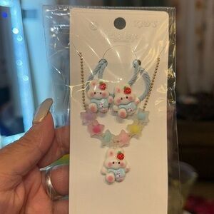 Rabbit  hair accessories and necklace‎